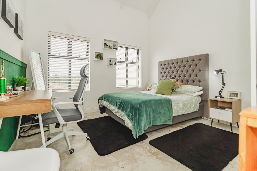 5 Bedroom Property for Sale in Kraaibosch Country Estate Western Cape
